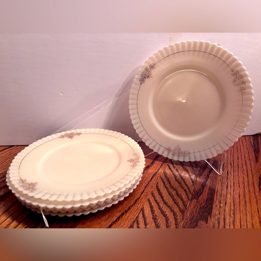 6 VINTAGE  Plates MONAX REGENCY PETALWARE BY MACBETH EVANS GOLD Tone Accents